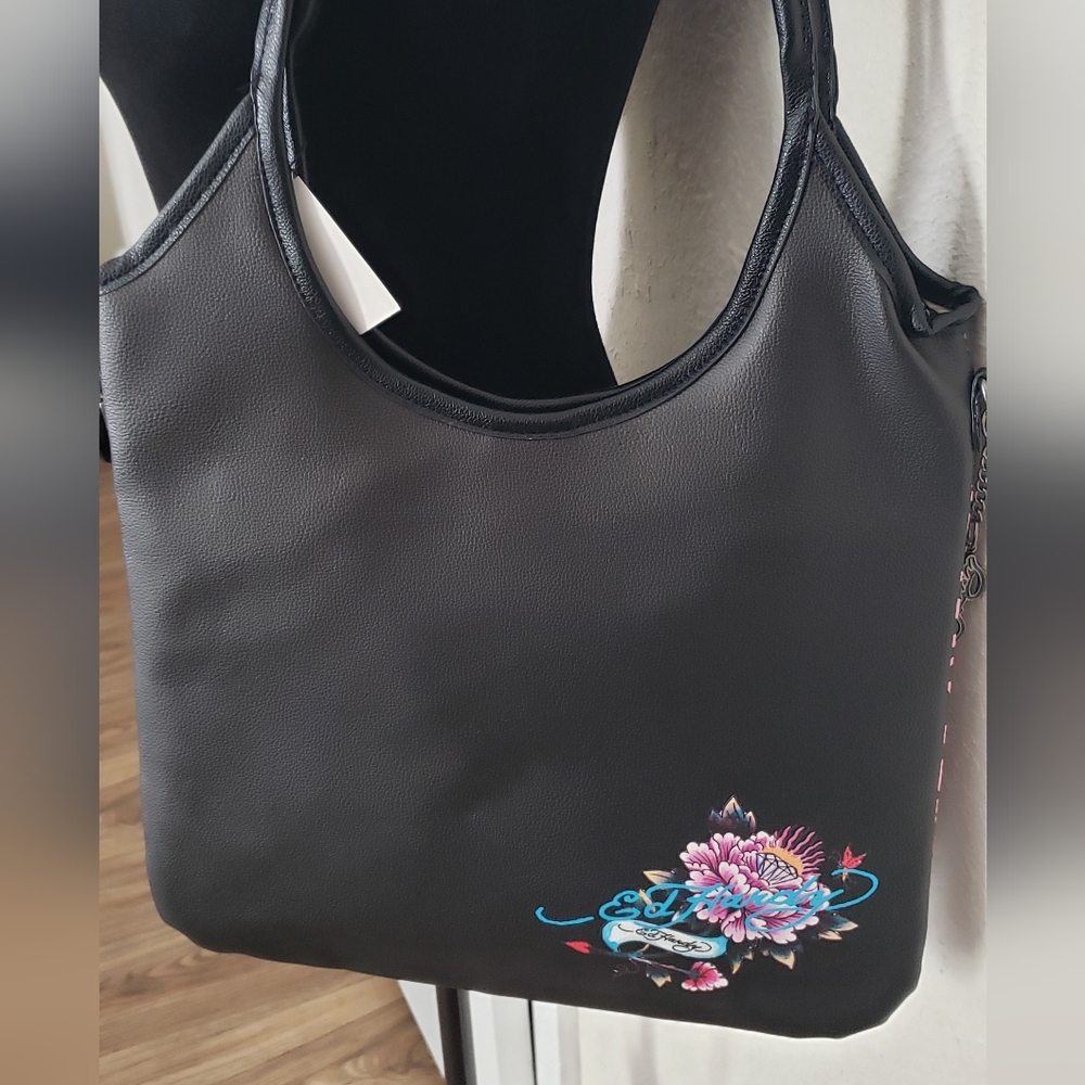 Ed Hardy Black and Pink Floral Shoulder Bag - Picture 4 of 10